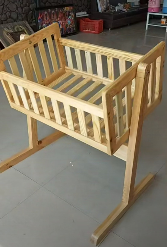 گهواره نوزاد چوبی