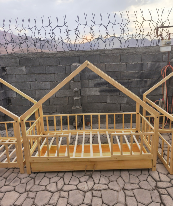 تخت کلبه ای کشودار