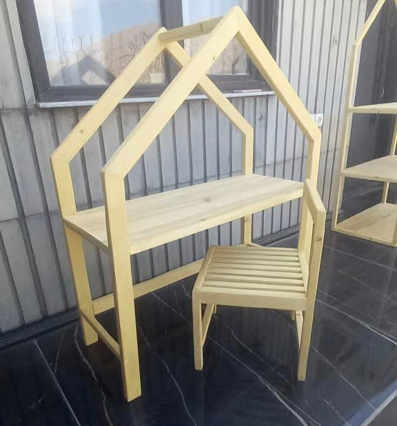 میزتحریر کودک مدل کلبه