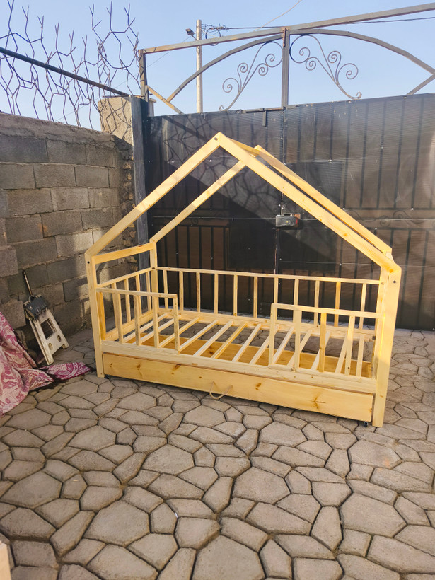 تخت کلبه ای کشودار