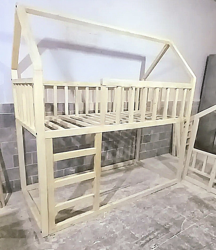 تخت دوطبقه کلبه چوبی